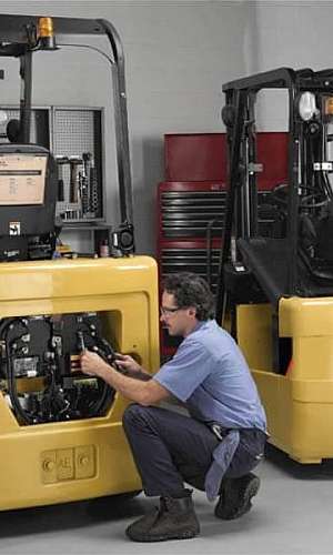 Manutenção preventiva de empilhadeira elétrica Manutenção preventiva de empilhadeira elétrica